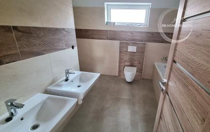 REZERVOVANÝ 4-iz. rodinný dom v štandarde v obci Kyselica okres Dunajská Streda