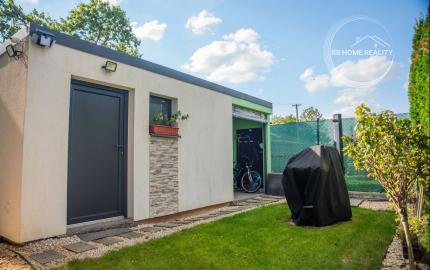 REZERVOVANÝ moderný 4-iz. rodinný dom s dvojgarážou, terasou a záhradou Báč - Kyselica, okr. Dun. Streda