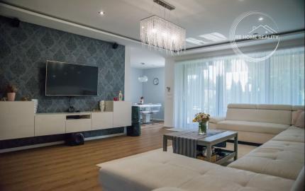 REZERVOVANÝ moderný 4-iz. rodinný dom s dvojgarážou, terasou a záhradou Báč - Kyselica, okr. Dun. Streda