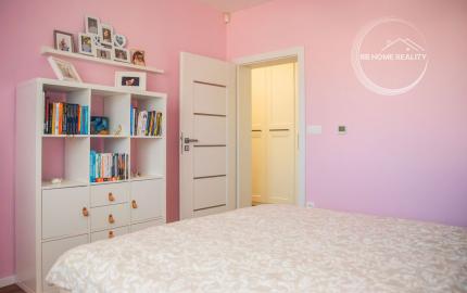 REZERVOVANÝ moderný 4-iz. rodinný dom s dvojgarážou, terasou a záhradou Báč - Kyselica, okr. Dun. Streda