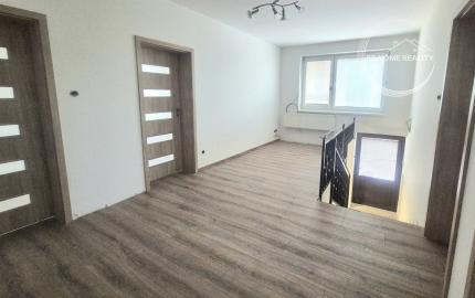 NA PREDAJ 5-iz. byt 264 m² v rodinnom dome so suterénom na bývanie aj podnikanie v meste Šamorín, časť Mliečno