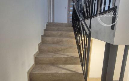 NA PREDAJ 5-iz. byt 264 m² v rodinnom dome so suterénom na bývanie aj podnikanie v meste Šamorín, časť Mliečno