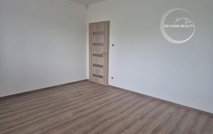 NA PREDAJ 5-iz. byt 264 m² v rodinnom dome so suterénom na bývanie aj podnikanie v meste Šamorín, časť Mliečno