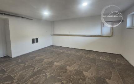 NA PREDAJ 5-iz. byt 264 m² v rodinnom dome so suterénom na bývanie aj podnikanie v meste Šamorín, časť Mliečno