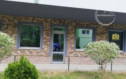 NA PRENÁJOM 55 m² kancelársky / obchodný priestor v centre mesta Šamorín