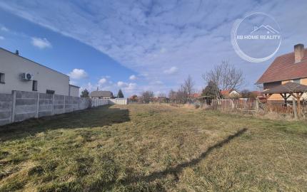 NA PREDAJ stavebný pozemok 883 m² – Dolný Bar, okres Dunajská Streda