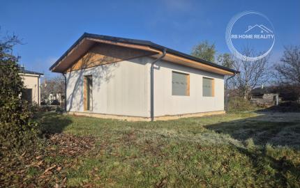 NA PREDAJ 2-izbová rozostavaná stavba rodinného domu (74 m²) – Jelka, okres Galanta