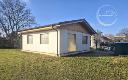 NA PREDAJ 2-izbová rozostavaná stavba rodinného domu (74 m²) – Jelka, okres Galanta