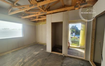 NA PREDAJ 2-izbová rozostavaná stavba rodinného domu (74 m²) – Jelka, okres Galanta