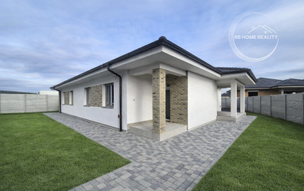 ZNÍŽENÁ CENA! NA PREDAJ - Novostavba 4-iz. dvojdom vo vyhľadávanej lokalite Florida Villa Park, Dunajská Streda