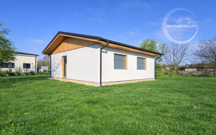 ZNÍŽENÁ CENA! NA PREDAJ 2-izbová rozostavaná stavba rodinného domu (74 m²) – Jelka, okres Galanta