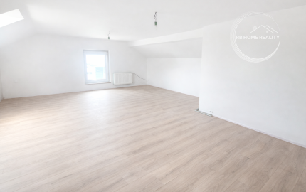 NA PREDAJ 5-iz. byt 339m² so suterénom na bývanie aj podnikanie v meste Šamorín, časť Mliečno