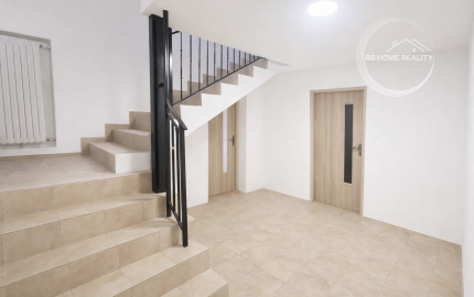 NA PREDAJ 5-iz. byt 264 m² v rodinnom dome so suterénom na bývanie aj podnikanie v meste Šamorín, časť Mliečno