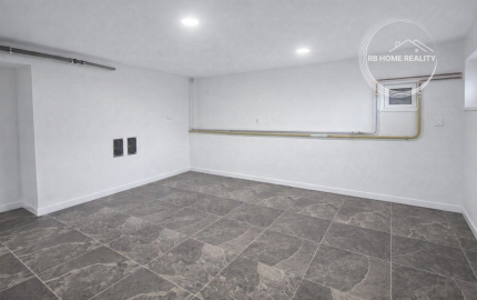NA PREDAJ 5-iz. byt 264 m² v rodinnom dome so suterénom na bývanie aj podnikanie v meste Šamorín, časť Mliečno