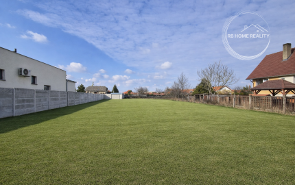 NA PREDAJ stavebný pozemok 883 m² – Dolný Bar, okres DS