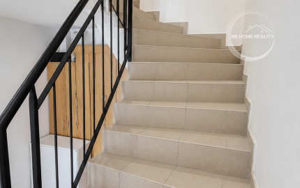 REZERVOVANÝ  2-izbový byt 40m² s balkónom 5m² v modernej tehlovej novostavbe obľúbenom rezidenčnom projekte Hviezdne bývanie v obci Hviezdoslavov