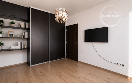 REZERVOVANÝ  2-izbový byt 40m² s balkónom 5m² v modernej tehlovej novostavbe obľúbenom rezidenčnom projekte Hviezdne bývanie v obci Hviezdoslavov