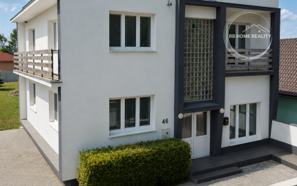 NA PREDAJ PRIESTRANNÝ 6-IZBOVÝ DOM | 195 m² | bývanie aj podnikanie | Veľké Dvorníky