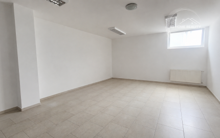 NA PRENÁJOM obchodný /kancelársky  priestor 30m2 v centre mesta Šamorín