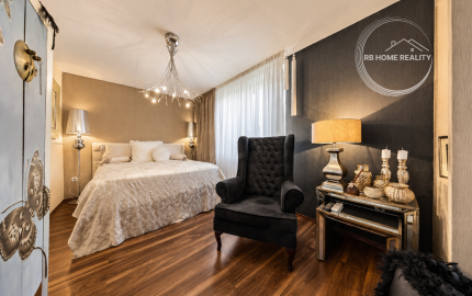 Na PREDAJ rodinný dom s dvojgarážou 136m² s pozemkom 570m² a upravenou záhradou – Horná Potôň