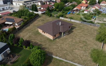 NA PREDAJ | Rozostavaný rodinný dom 266 m² | Veľký pozemok 2 961 m² | Veľký Meder, okres Dunajská Streda