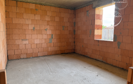NA PREDAJ | Rozostavaný rodinný dom 266 m² | Veľký pozemok 2 961 m² | Veľký Meder, okres Dunajská Streda
