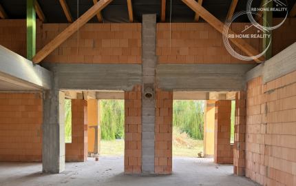 NA PREDAJ | Rozostavaný rodinný dom 266 m² | Veľký pozemok 2 961 m² | Veľký Meder, okres Dunajská Streda
