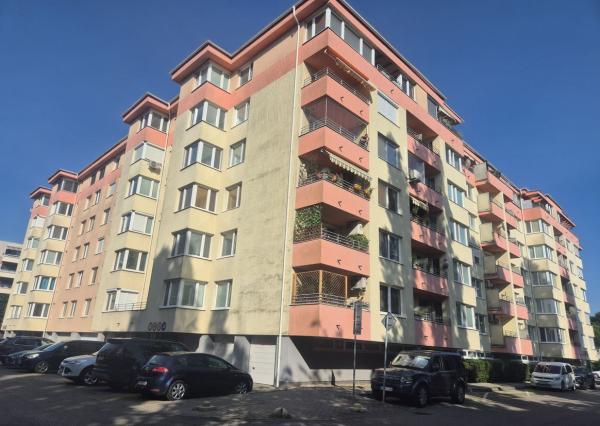 NA PRENÁJOM veľkometrážny 2-iz. byt (80m2) v meste Bratislava-Ružinov