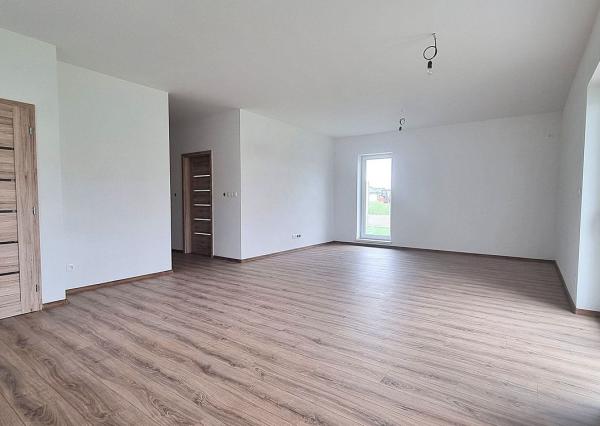 REZERVOVANÝ 4-iz. rodinný dom v štandarde v obci Kyselica okres Dunajská Streda