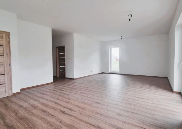 REZERVOVANÝ 4-iz. rodinný dom v štandarde v obci Kyselica okres Dunajská Streda