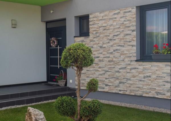 REZERVOVANÝ moderný 4-iz. rodinný dom s dvojgarážou, terasou a záhradou Báč - Kyselica, okr. Dun. Streda