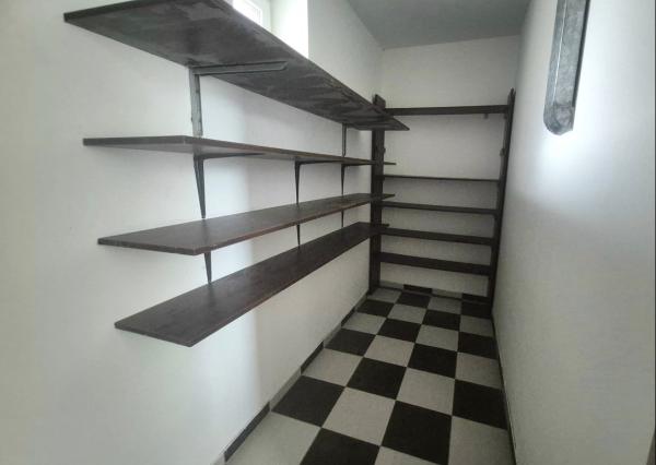 NA PREDAJ 5-iz. byt 264 m² v rodinnom dome so suterénom na bývanie aj podnikanie v meste Šamorín, časť Mliečno