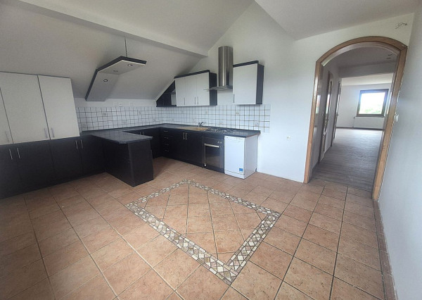 NA PREDAJ 5-iz. byt 339m² so suterénom na bývanie aj podnikanie v meste Šamorín, časť Mliečno