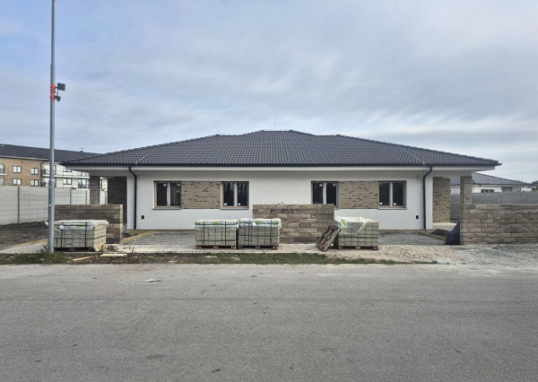 NA PREDAJ - Novostavba 4-iz. rodinného domu v dvojdome vo vyhľadávanej lokalite Florida Villa Park, Dunajská Streda