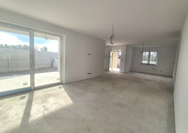 NA PREDAJ - Novostavba 4-iz. rodinného domu v dvojdome vo vyhľadávanej lokalite Florida Villa Park, Dunajská Streda