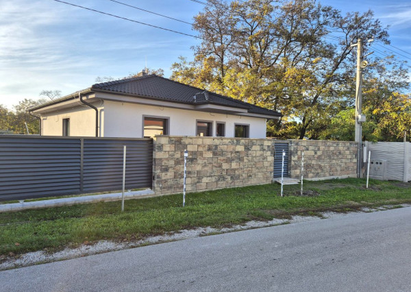  NA PREDAJ – Novostavba 4-iz. rodinného domu vo  Vojke nad Dunajom (okres Dunajská Streda)