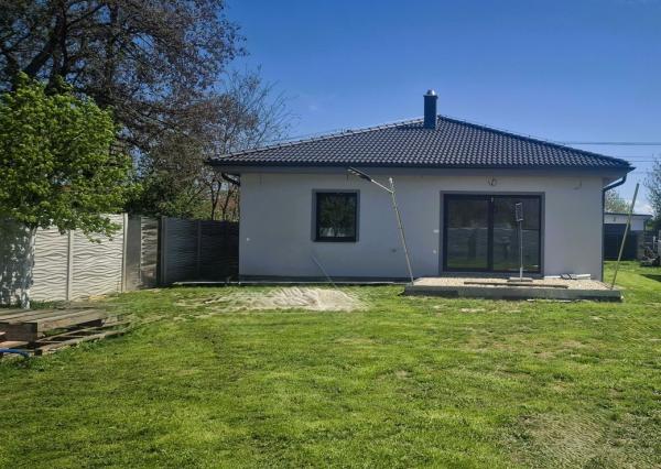  NA PREDAJ – Novostavba 4-iz. rodinného domu vo  Vojke nad Dunajom (okres Dunajská Streda)