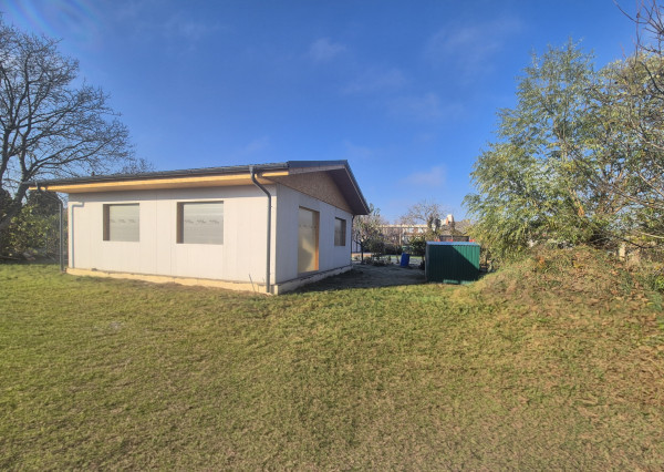 NA PREDAJ 2-izbová rozostavaná stavba rodinného domu (74 m²) – Jelka, okres Galanta