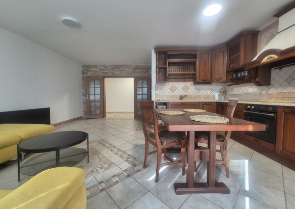 NA PREDAJ priestranný 2-izbový byt (80 m²) s loggiou (2 m²) v modernej tehlovej novostavbe v mestskej časti Ružinov – Trnávka, Bratislava