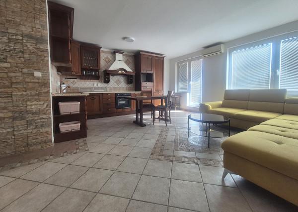 NA PREDAJ priestranný 2-izbový byt (80 m²) s loggiou (2 m²) v modernej tehlovej novostavbe v mestskej časti Ružinov – Trnávka, Bratislava