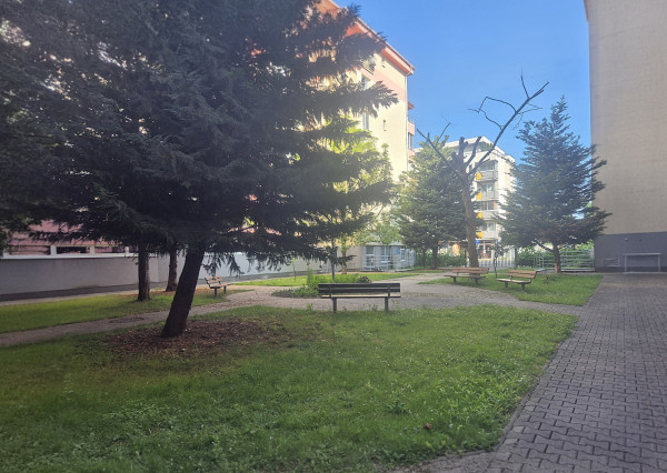 NA PREDAJ priestranný 2-izbový byt (80 m²) s loggiou (2 m²) v modernej tehlovej novostavbe v mestskej časti Ružinov – Trnávka, Bratislava