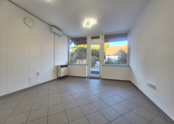 NA PRENÁJOM 24m² kancelársky/obchodný priestor v Podunajských Biskupiciach