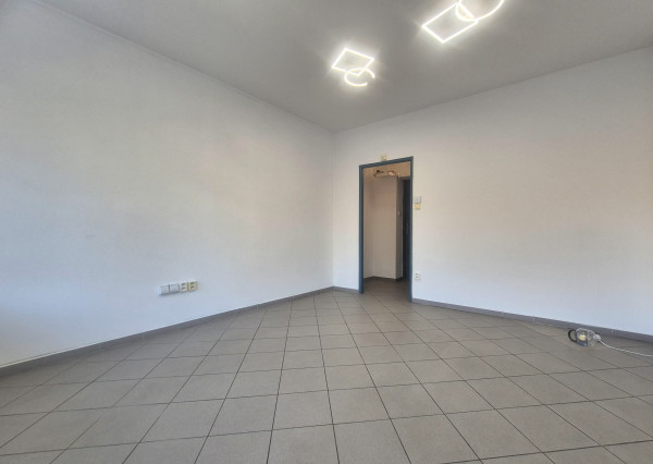 NA PRENÁJOM 24m² kancelársky/obchodný priestor v Podunajských Biskupiciach