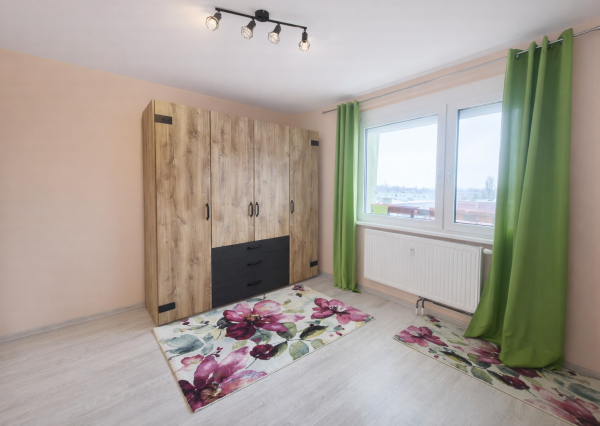 NA PRENÁJOM 4-izbový byt v meste Dunajská Streda