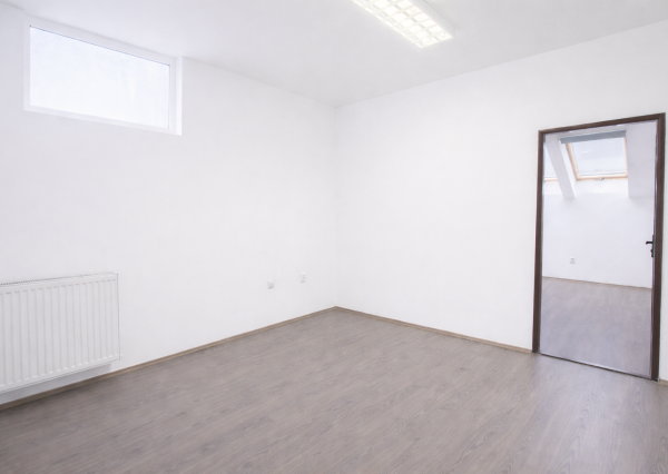 NA PRENÁJOM  priestor 24m2  v centre mesta Šamorín