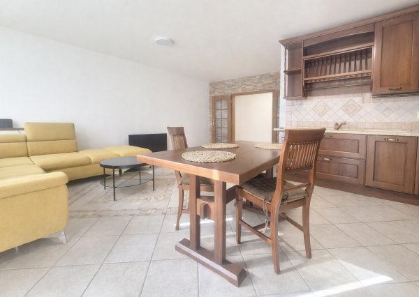 NA PREDAJ priestranný 2-izbový byt (86 m²) s loggiou (2 m²) v modernej tehlovej novostavbe v mestskej časti Ružinov – Trnávka, Bratislava