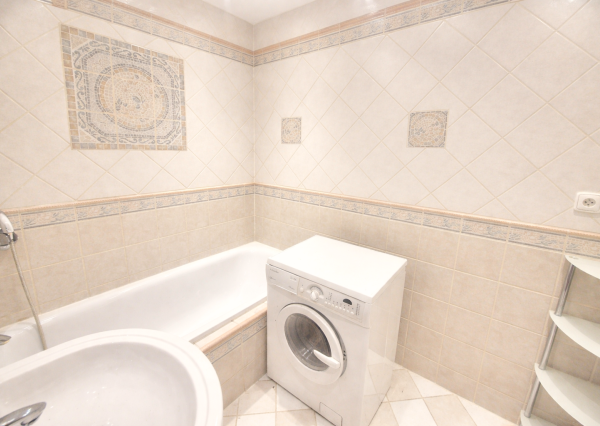 NA PREDAJ priestranný 2-izbový byt (86 m²) s loggiou (2 m²) v modernej tehlovej novostavbe v mestskej časti Ružinov – Trnávka, Bratislava