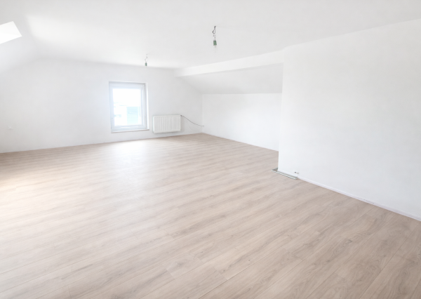 NA PREDAJ 5-iz. byt 339m² so suterénom na bývanie aj podnikanie v meste Šamorín, časť Mliečno