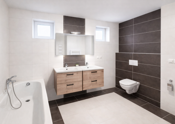 NA PREDAJ 5-iz. byt 264 m² v rodinnom dome so suterénom na bývanie aj podnikanie v meste Šamorín, časť Mliečno