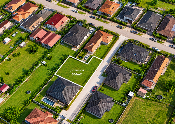 NA PREDAJ slnečný stavebný pozemok 600m2 v obci Rohovce okres Dunajská Streda